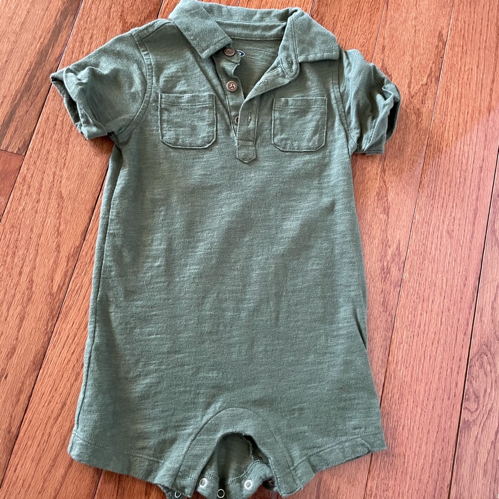 Old Navy Romper DISCOUNTED SHIPPING